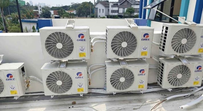 Dokumentasi pengerjaan AC Anugerah Jaya Service 4